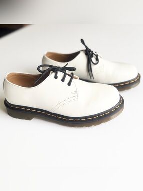 Doc Dr Martens SIZE 7 white 1461 leather Oxford shoes